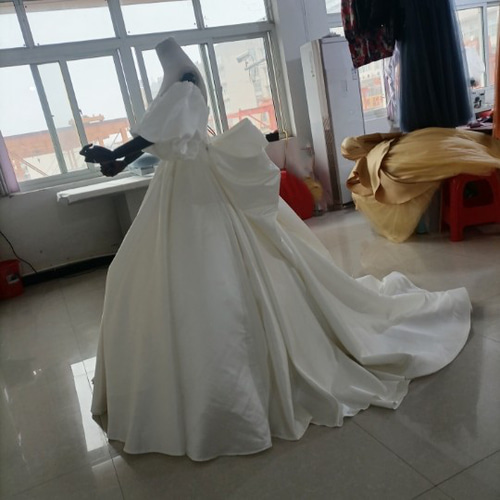 USA製 vintage アイボリー パフスリーブ ウェディングドレス 結婚式 USA製 vintage アイボリー パフスリーブ ウェディングドレス 結婚式