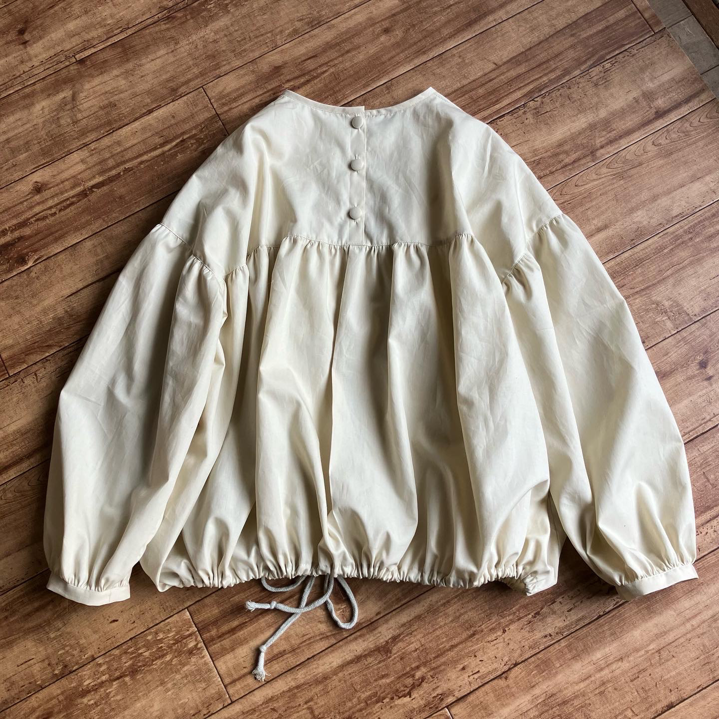 ✨新作✨たっぷりギャザーブラウス