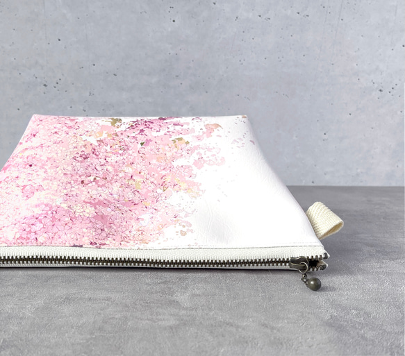 -桜- 花と草木の大きめサイズ 三角ポーチ（メイクポーチ・ペンケース） 7枚目の画像