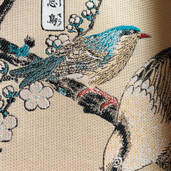 『梅に相思鳥と黄鳥』　額絵織物御朱印帳　金襴織物　B6 大判サイズ　全2種　日本画　梅　御朱印帳　金襴　額絵　桐生織物 8枚目の画像