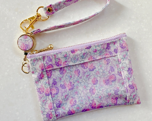 リバティ ラミネート リール式キーケース・アシュテッド フレーズ