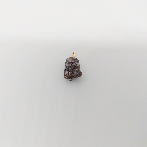 レインボーガーネット 奈良県天川村産 ペンダントトップ １ 萌】奈良県天川村産レインボーガーネット(12.4ct)女神巻きペンダント