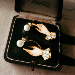 Harvest hands Pearl Earrings | cloisonné 4枚目の画像