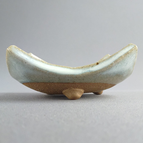 足つき角皿 白萩釉 【商品番号：00308】 中皿 やきもの實陶 通販