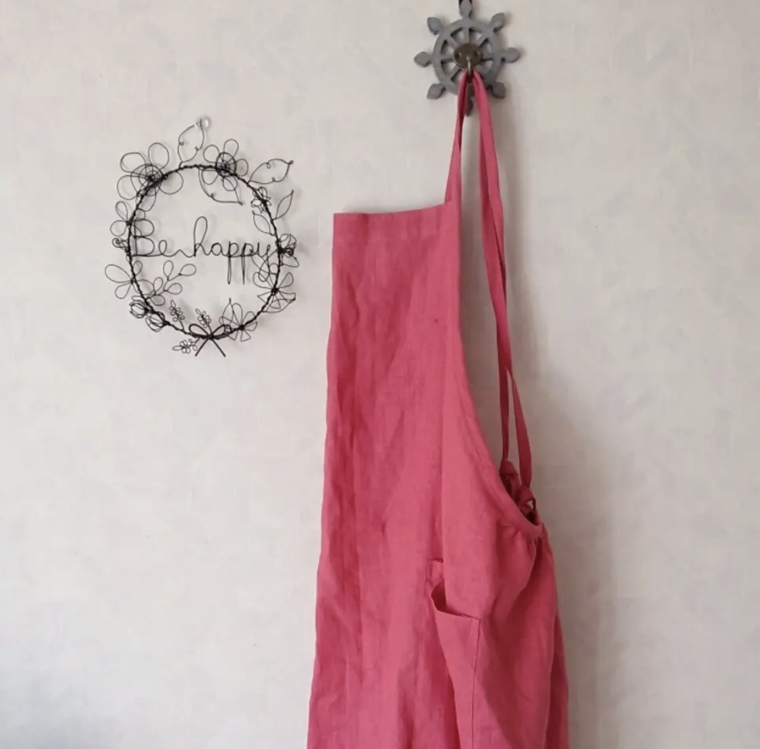 ガーベラカラー国産リネン30番手 リネン100%イチゴミルク色ギャザーたっぷりのエプロン        Ω