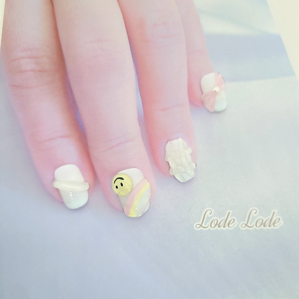 Spring Nail Plump Smiley 乳白色粉彩 第5張的照片