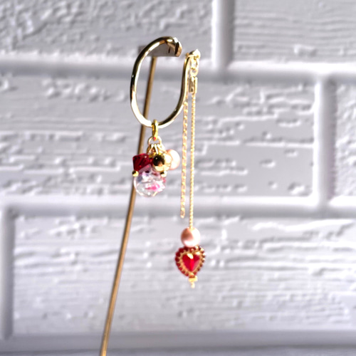 揺れる イヤーカフ 着せ替え ドライフラワー レジン ドイツ ビーズ