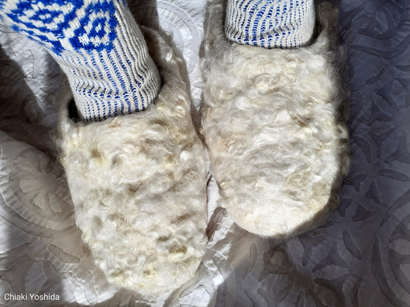 羊毛フェルトのルームシューズ　白　（ウール・ナチュラルカラー・天然素材） 8枚目の画像