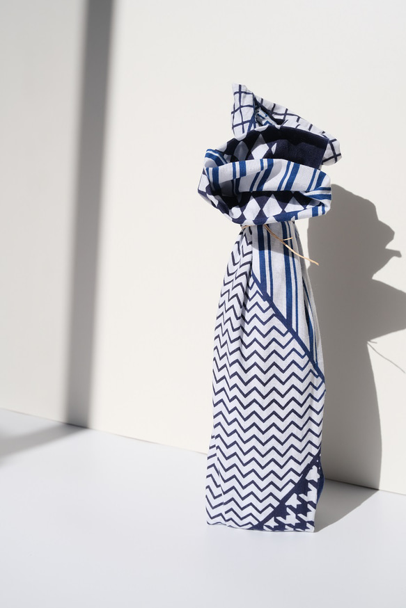 手ぬぐい |切り継ぎ　ネイビー　浜松注染　本染　綿100％　日本製 5枚目の画像