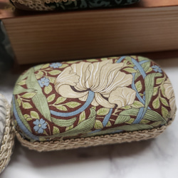 【ナエ】ウィリアムモリス／メガネケース.ミニアクセサリーケース William Morris - ウィリアムモリス × セリア メガネケース