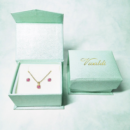 ルビー(スクエアカット)のピアス&ネックレス 2点セット [送料