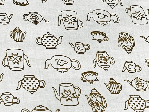 Sarah Watts 110cm x 50cmずつ切売 - ティータイム/オフホワイト+Gold 3枚目の画像