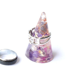 Orgonite 天然石乾花紫水晶水晶堇青石戒指座 第1張的照片