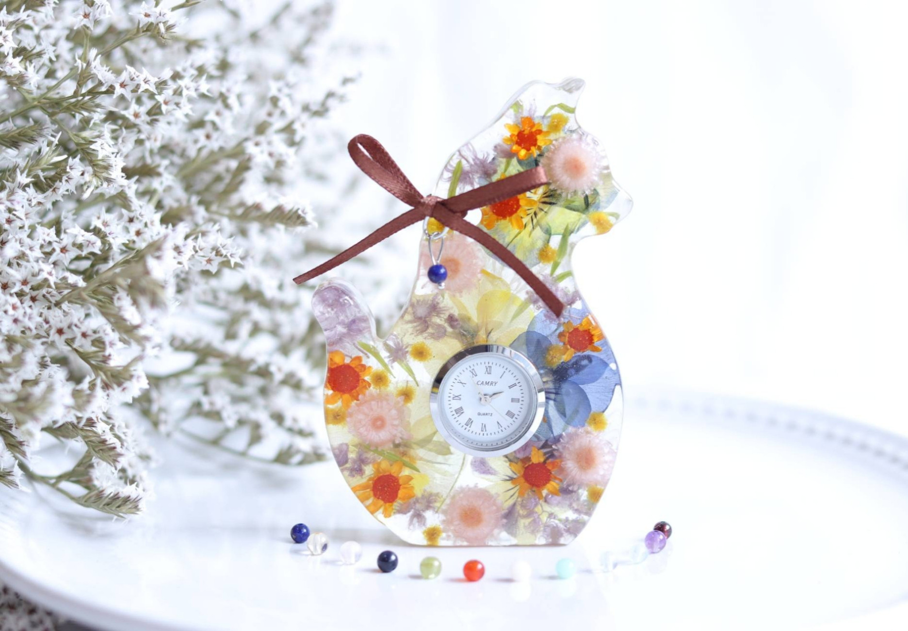 【選べる誕生石・受注製作】「小花を閉じ込めて」猫さんと水中花の花時計＊プリザーブドフラワー&ドライフラワー