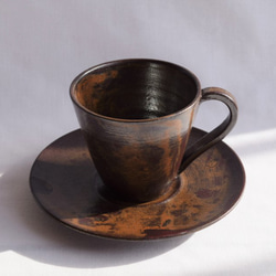 ブロンズ釉コーヒーカップ＆ソーサー 1枚目の画像