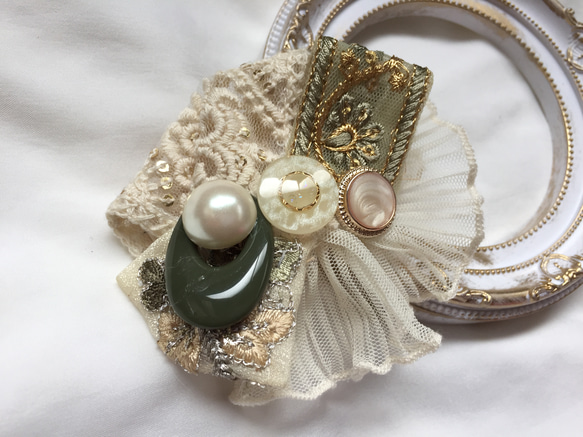 ♡インド刺繍リボン　ポニーフック　ヘアカフ　アイボリーふんわりレース♡ インド刺繍 リボン ポニーフック ラップリボン リボンラップ