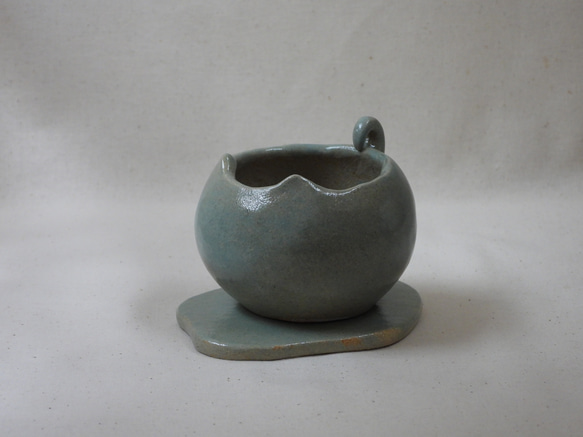 青ネコちゃん陶製植木鉢(雲皿付き) 3枚目の画像