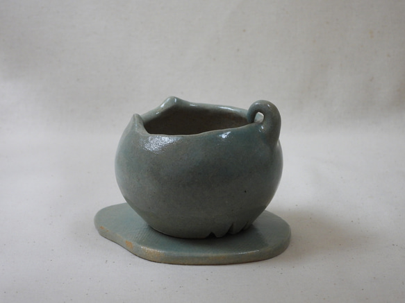 青ネコちゃん陶製植木鉢(雲皿付き) 5枚目の画像