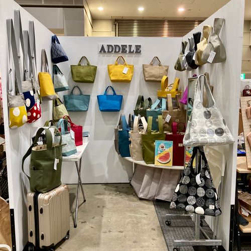 シンプルファスナートート/ストロベリーレッド トートバッグ