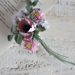 布花アンティークピンクのアネモネの花束ブローチ 3枚目の画像