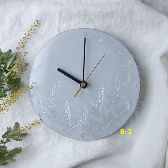 生植物時計　ミモザ（６種）　壁掛け時計 陶器　天然石　シトリン 10枚目の画像