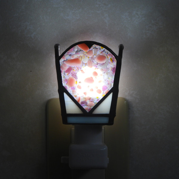 『桜舞う(2)』   ステンドグラスのおやすみライト 5枚目の画像
