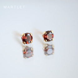 14kgf ネオンブルーアパタイト(2mm/6本爪) 天然石ピアス ピアス