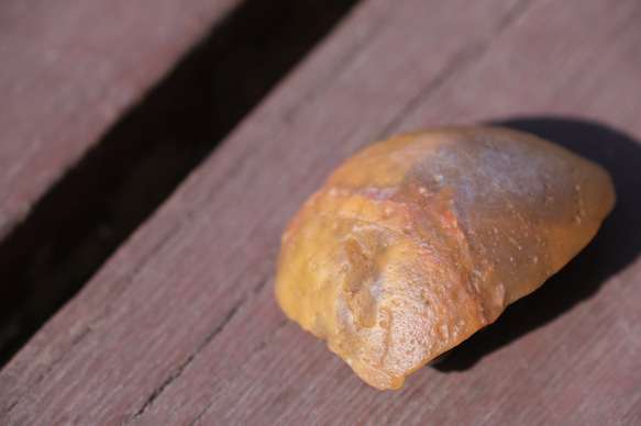 ゴビ石−1047 ゴビ瑪瑙　原石『鶏油黄』 5枚目の画像