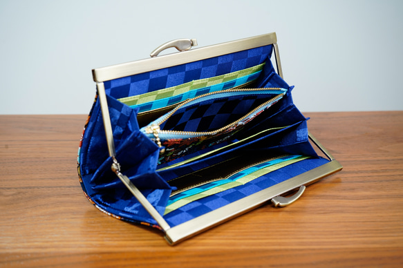 桜柄の金襴織物で和風長財布＊(紺色) 4枚目の画像