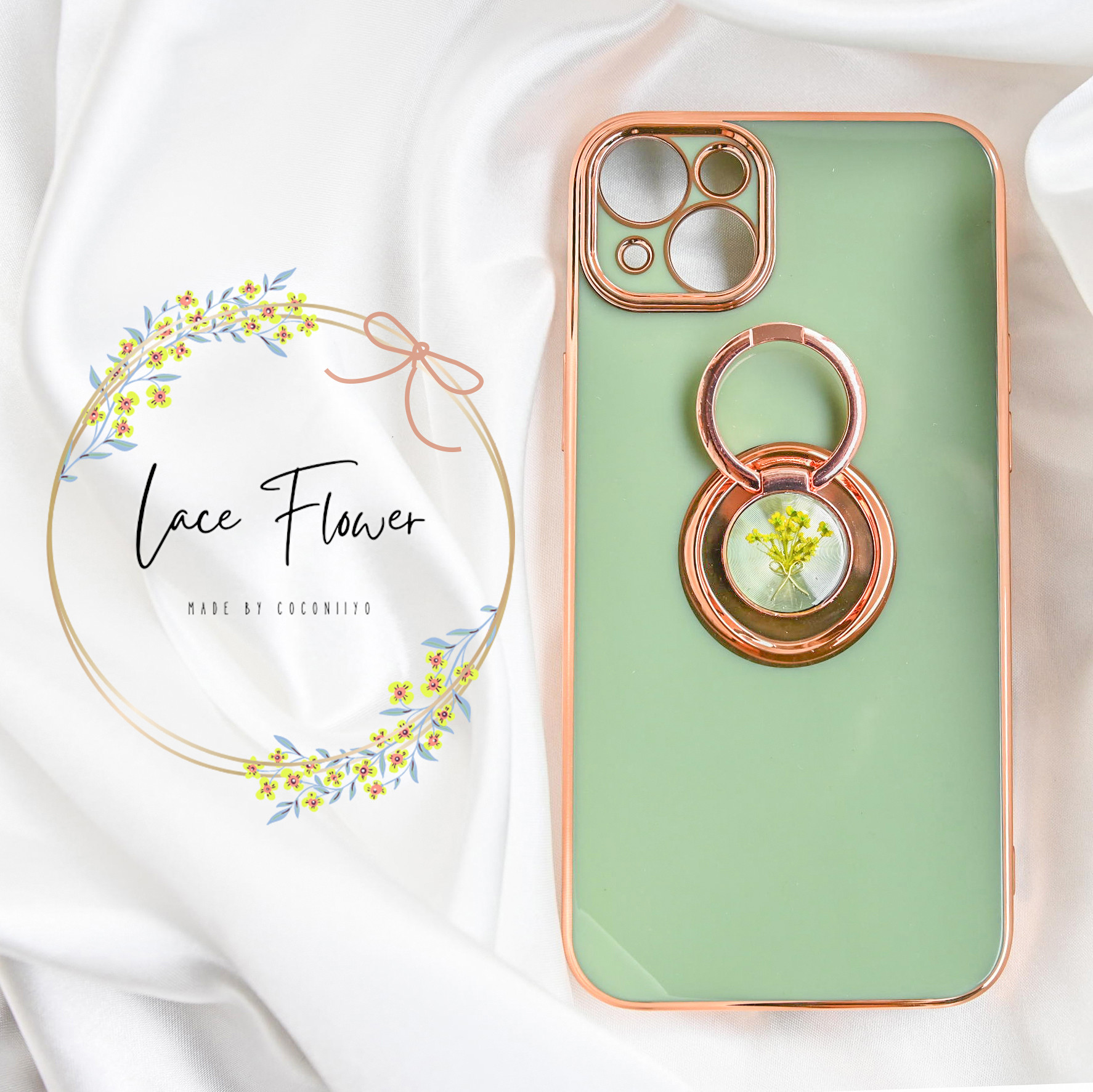 美品　トリーバーチ　スマホケース　ゴールドロゴ　グリーン　斜めがけ 美品　トリーバーチ　スマホケース　ゴールドロゴ　グリーン　斜めがけ