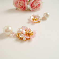 【再販】桜ビジューとパール ～Sweet Pink～　イヤリング/ピアス/桜/花/ビジュー/パール/卒業式/入学式/春 6枚目の画像