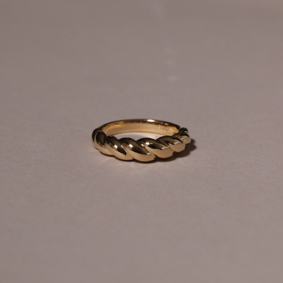 シルバー925〉ツイストボリューム リング シルバー地金指輪〈SVR088