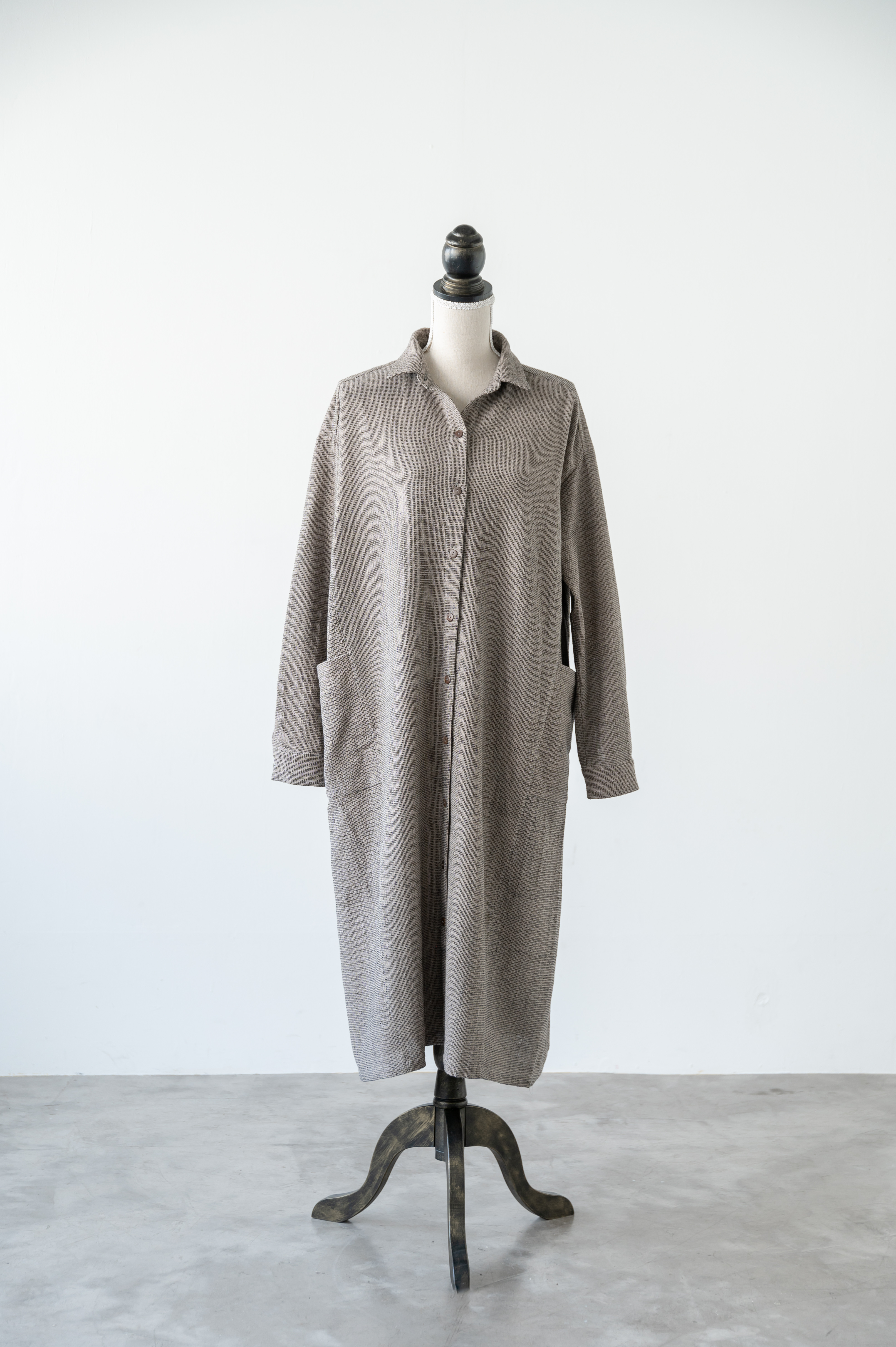 手紡ぎ手織のコットン　シャツドレス