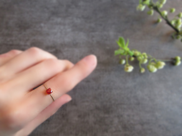 K10【七月生日石】4mm精美“紅寶石”戒指【僅一枚】 第3張的照片