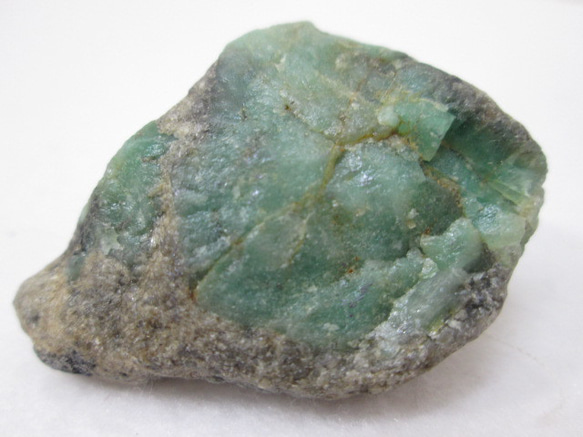 天然石　原石　母岩付エメラルド　２５ｇ 4枚目の画像