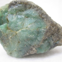 天然石　原石　母岩付エメラルド　２５ｇ 2枚目の画像