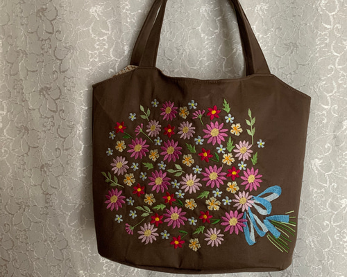 花束刺繍のトートバッグ(茶色) トートバッグ AZmama 通販 15445676