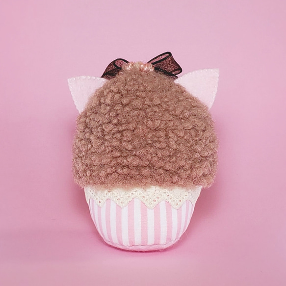 ネコカップケーキ型ヌイグルミ 3枚目の画像