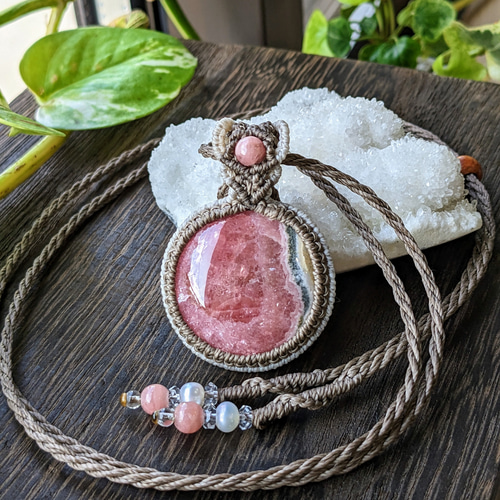 ☆インカローズ(ロードクロサイト)☆マクラメ編みネックレス・マクラメ  