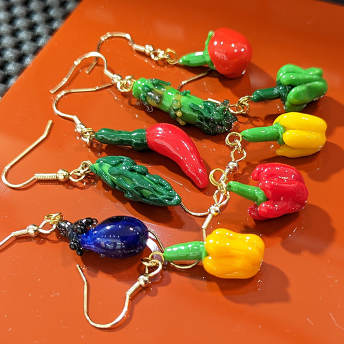 夏野菜シリーズ】いろいろ選べるガラスのミニ野菜ピアス／夏野菜