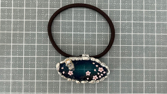 【春と柴犬のヘアゴム】タビシバ 秘湯めぐり〜夜桜の湯〜 4枚目の画像