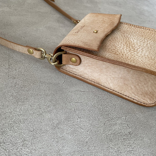 イタリアンレザー バッグ] 本革 ショルダーバッグ(縦型) [Coco'yard