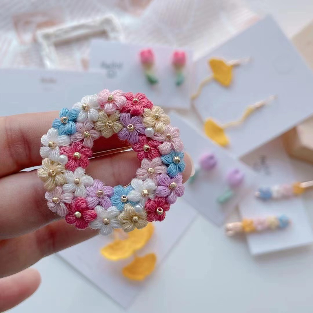 あじさいカラフルな花のブローチ☆入学卒業祝&母の日ギフト&誕生日&バレンタインデー