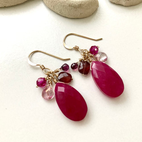 【Ruby】No.4 ピカソコッパー枠留ペアシェイプピアス Ruby様専用】No.4 ピカソコッパー枠留ペアシェイプピアス - メルカリ