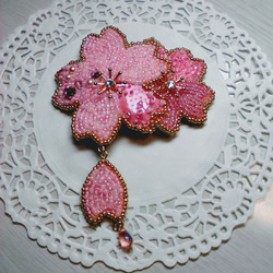 桜のビーズ刺繍ヘアピン 4枚目の画像