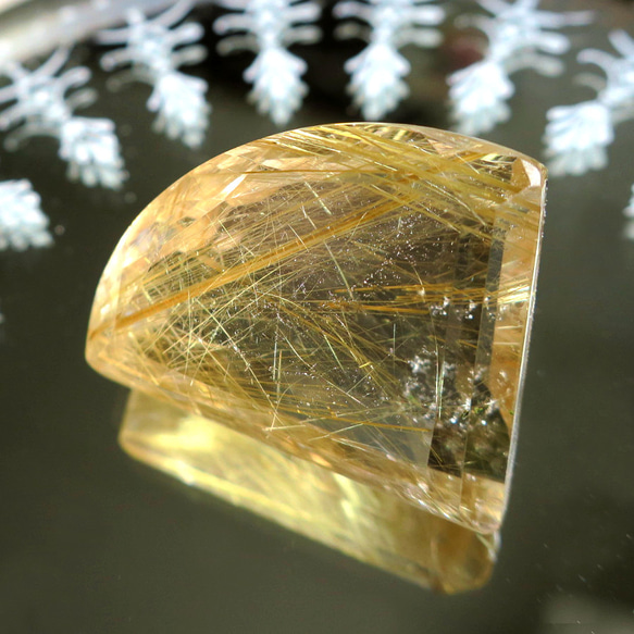 天然石スモーキー【ルチルクォーツ】ルース-b　約28×22×12mm（縦×横×高さ）59.70ct ルチルクォーツ 縦×横×高さ