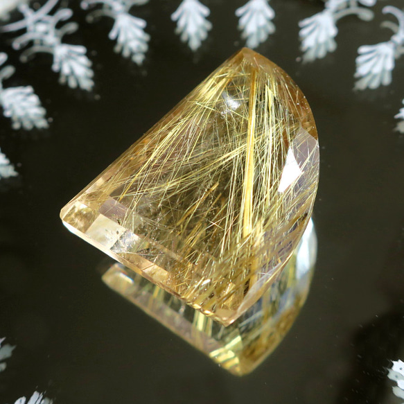 天然石スモーキー【ルチルクォーツ】ルース-b　約28×22×12mm（縦×横×高さ）59.70ct ルチルクォーツ 縦×横×高さ