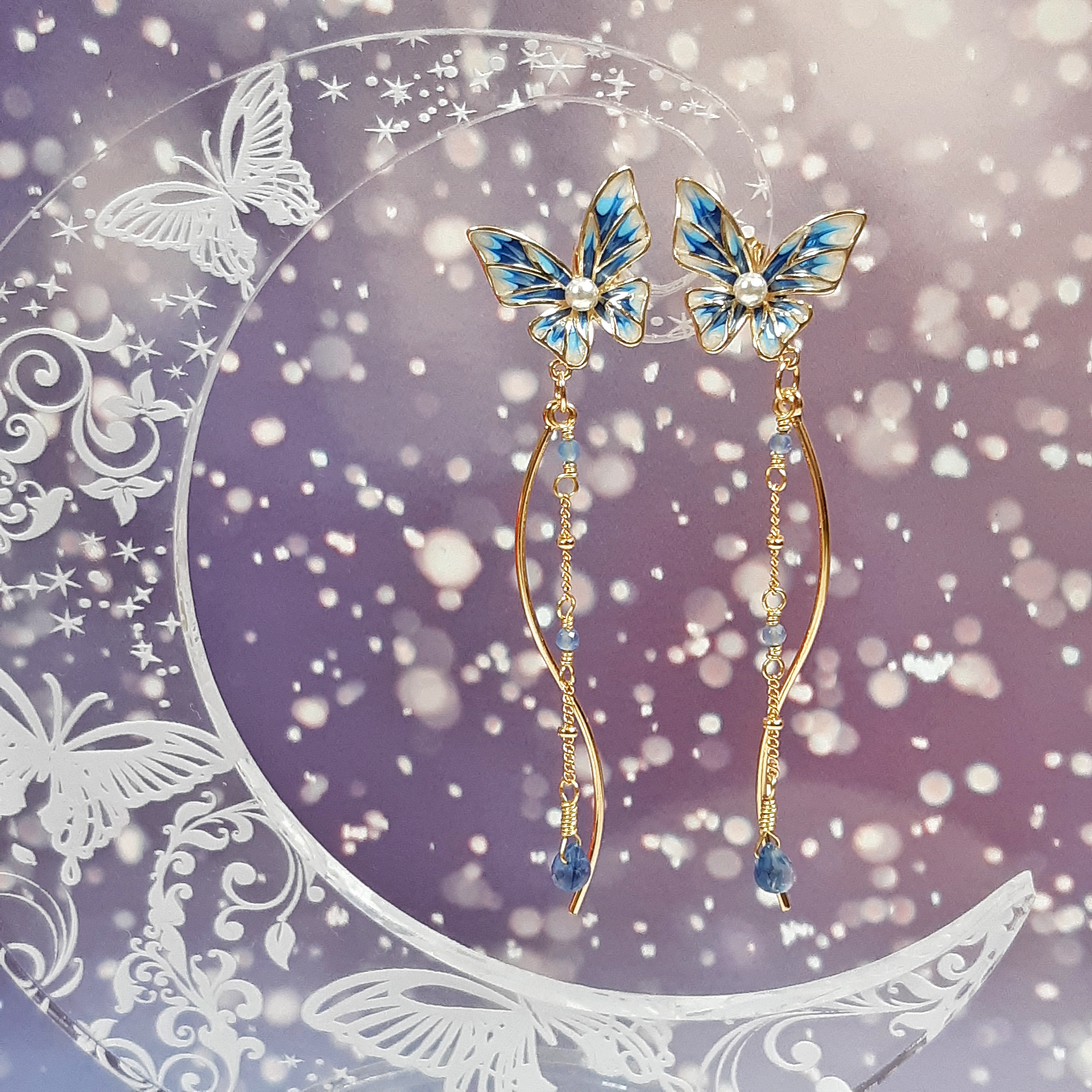 【Blue Magic Butterflies 　ピアス】　蝶　蝶々　カイヤナイト　ブルーアゲート　ファンタジー　青