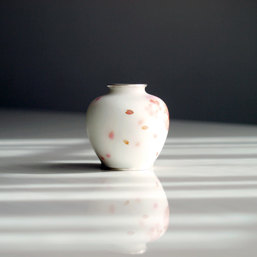 七宝焼、サクラ図美術品壺