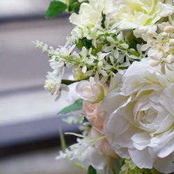 フレッシュグリーンのキャスケードブーケ 5枚目の画像